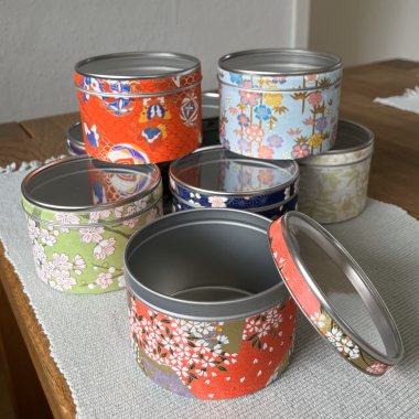 ÆSKER MED KLARE LÅG