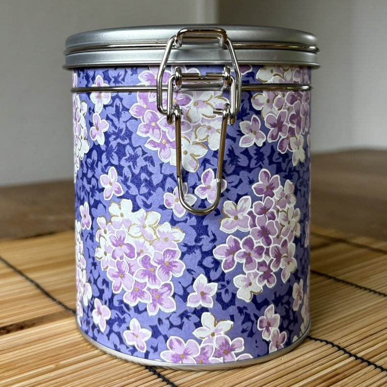 Josei te-/kaffed�se